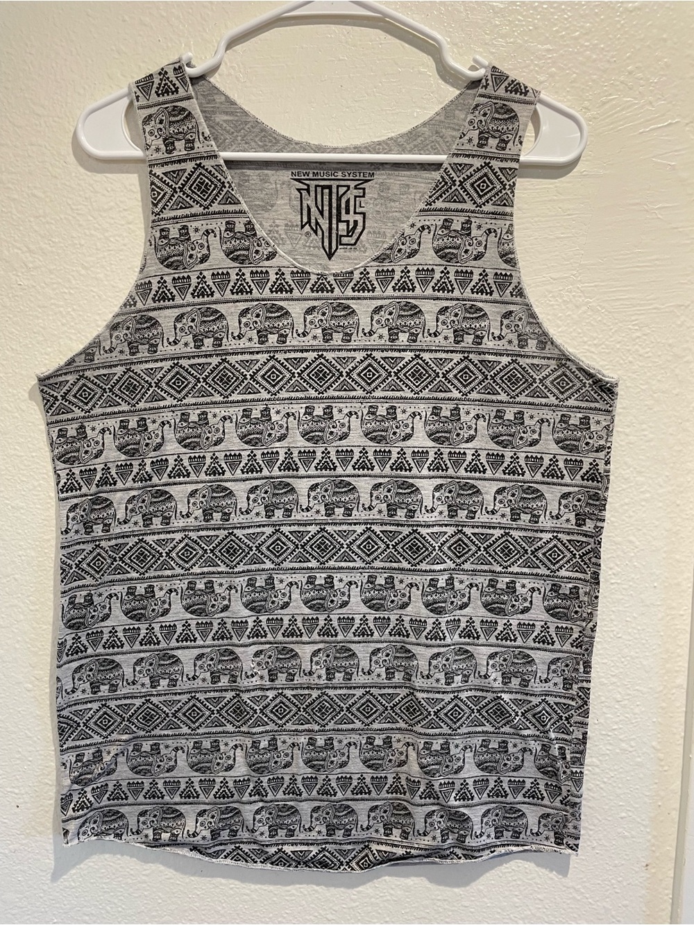 🐘 Boho Elephant Tribal Print Grey Graphic Tank Top L 🐘